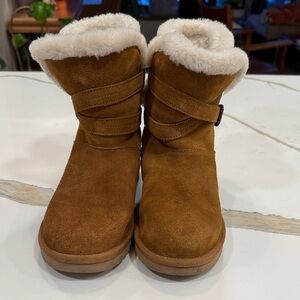 Koolaburra by UGG Tan Shearling-Lined Winter Boots size 8